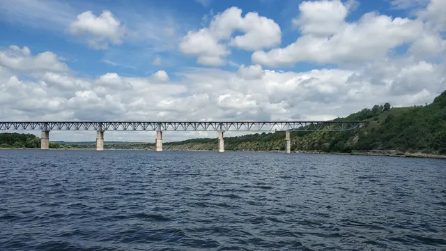 Міст через каньйон